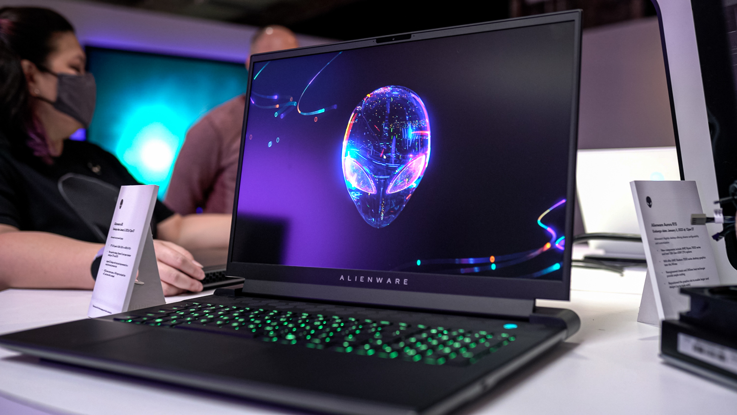 Alienware m18 scoffs at portable gaming laptops at CES 2023 | Digital Trends
