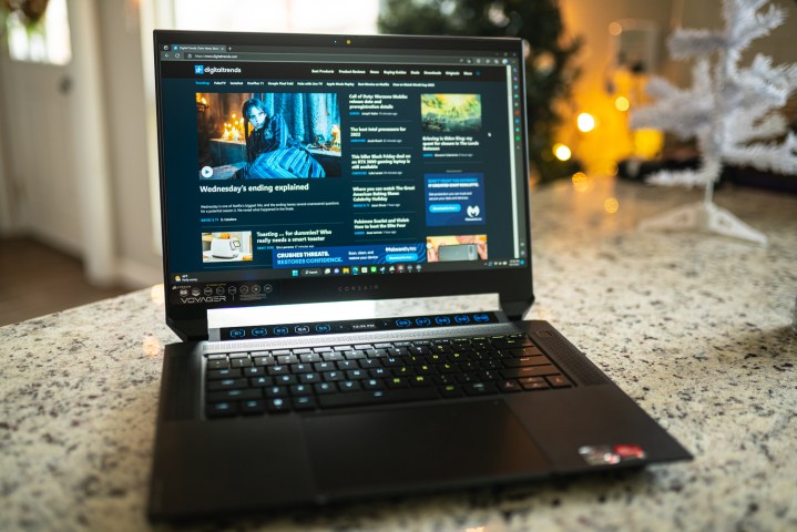 Digital Trends website on the Corsair Voyager a1600 laptop.