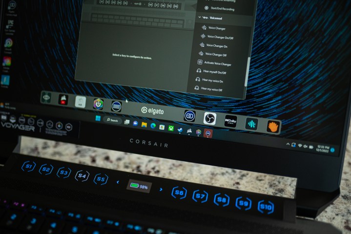 Stream Deck overlay on the Corsair Voyager a1600.