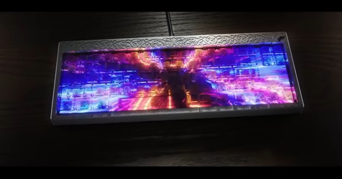 Finalmouse RGB LED to szklana klawiatura z komputerem w środku