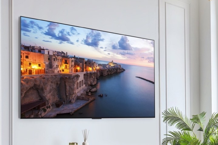 LG G3 OLED evo 4K TV seen wall-mounted.