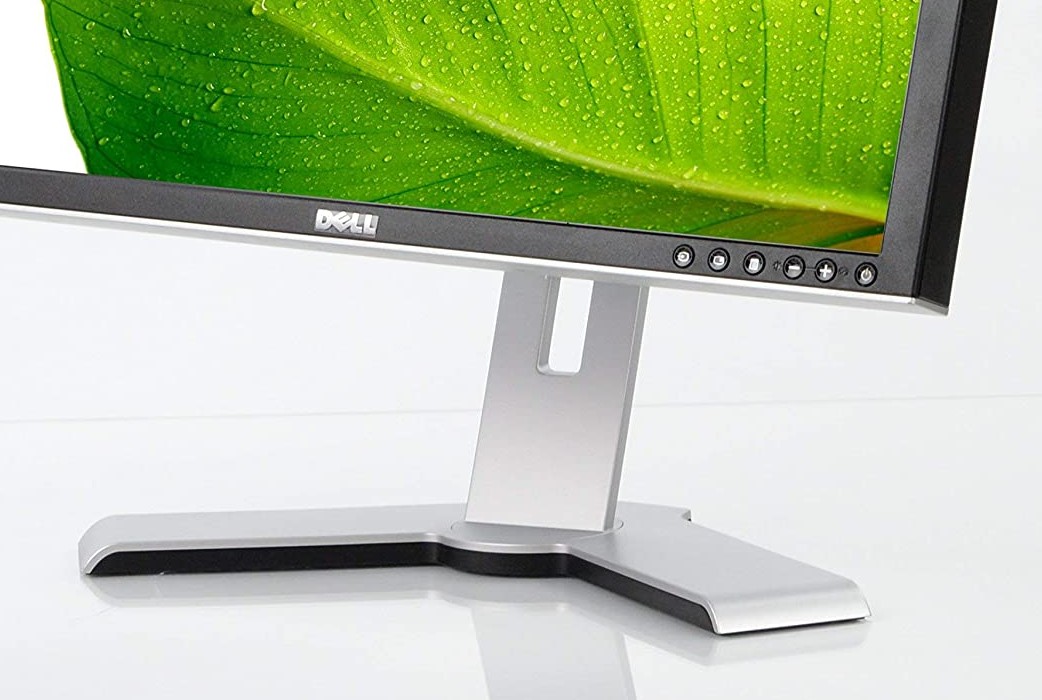 Why I'm still using a 14 year-old Dell monitor | Digital Trends