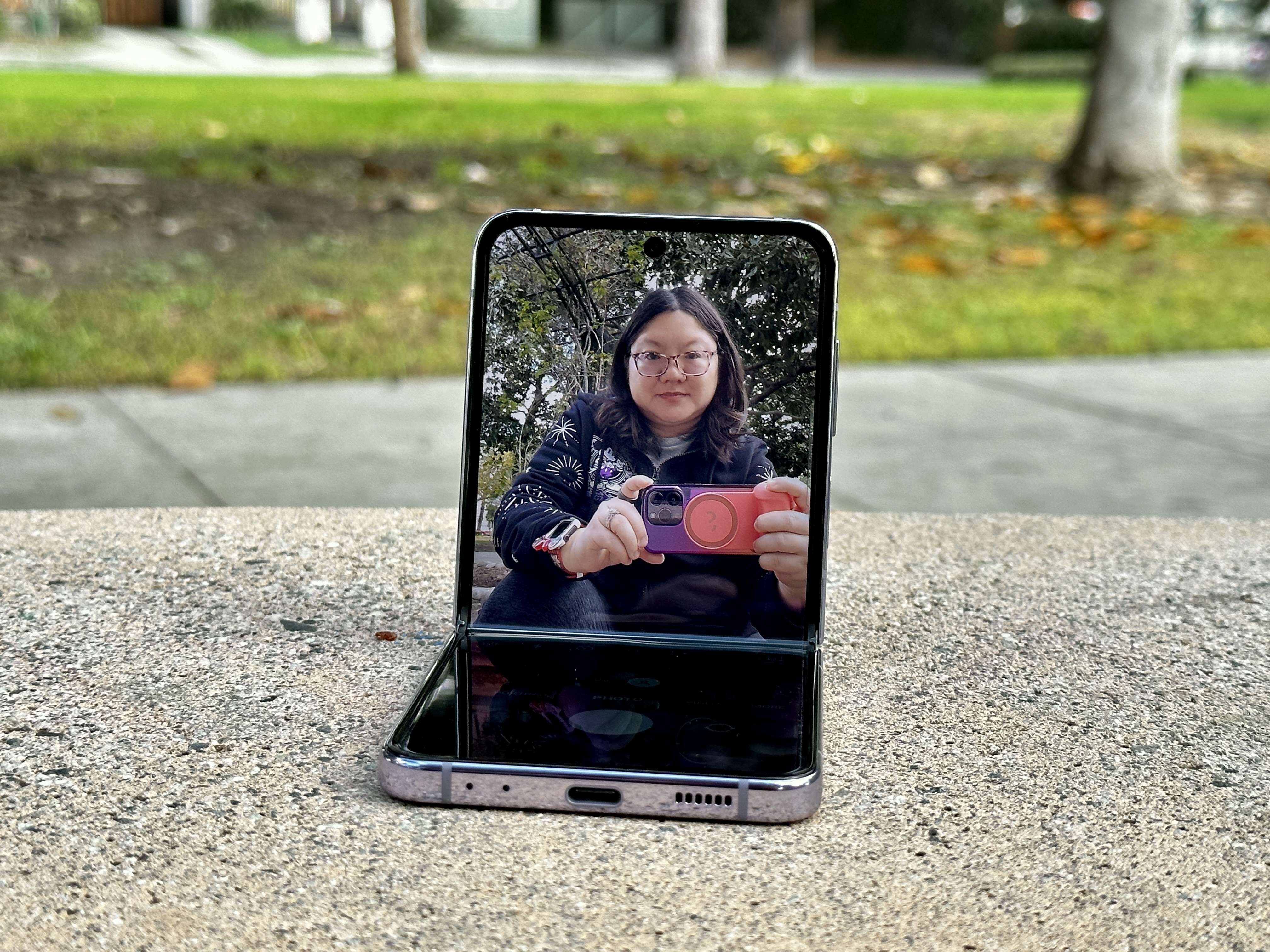 Samsung Galaxy Z Flip 4 Impressions: The Foldable Phone You Would Want To  Buy In 2022 - News18