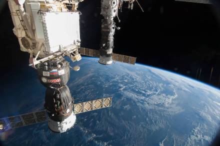 Video: ISS spacecraft experiences significant leak
