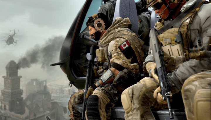 Characters in helicopter in Warzone 2.0.