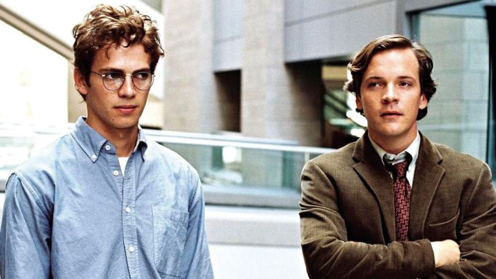 Stephen Glass and Charles Lane looking confused in Shattered Glass.