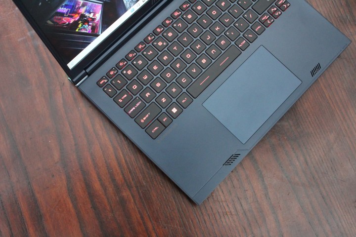 O teclado do laptop para jogos MSI Stealth 16 Studio.
