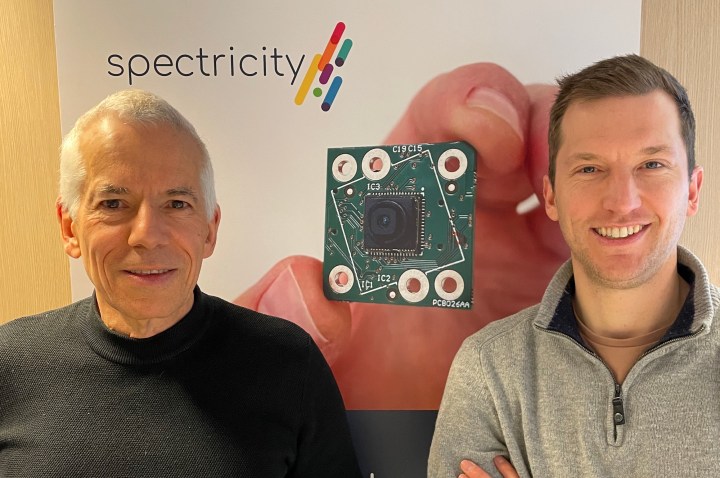 Headshot showing Spectricity CEO Vincent Mouret and application engineer Michael Jacobs.