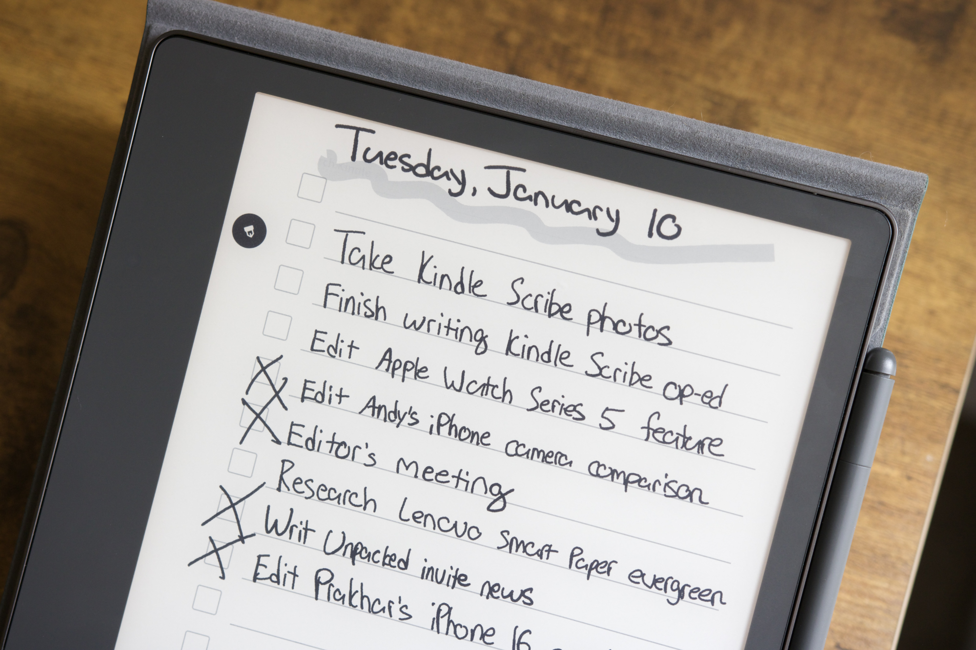 Uma lista de tarefas escrita no Amazon Kindle Scribe.