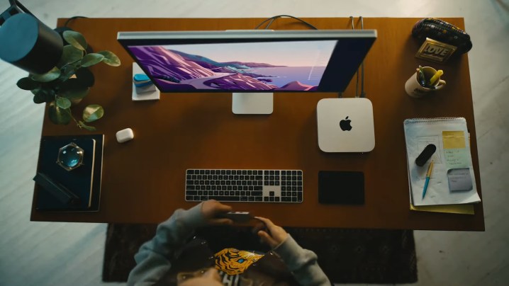 The Mac Mini M2 sitting on a desk.