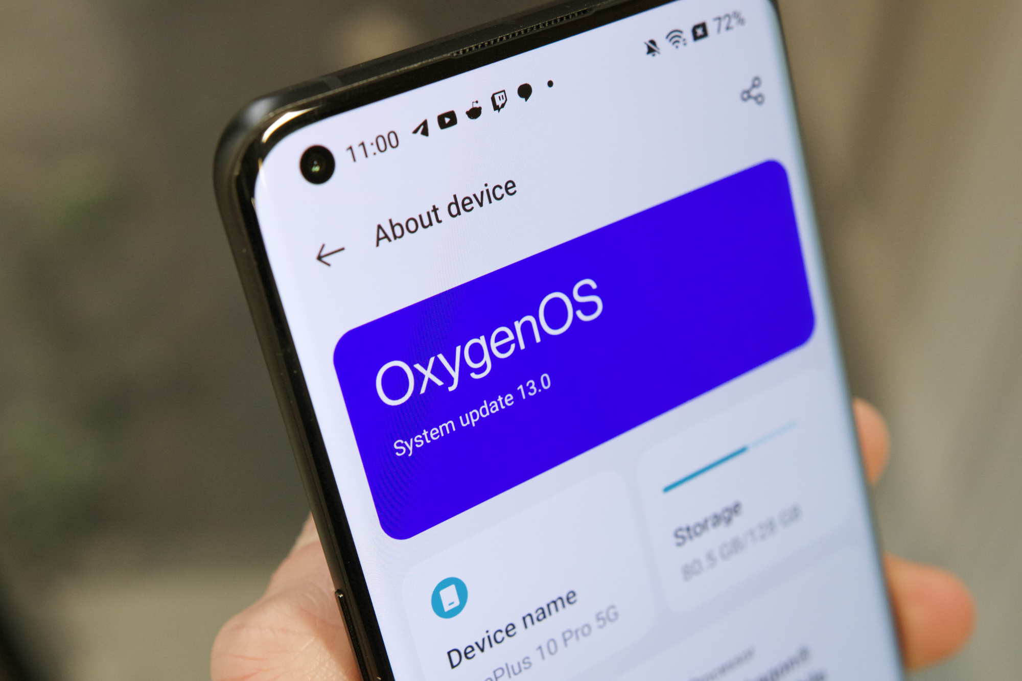 Logo OxygenOS no OnePlus 10 Pro.