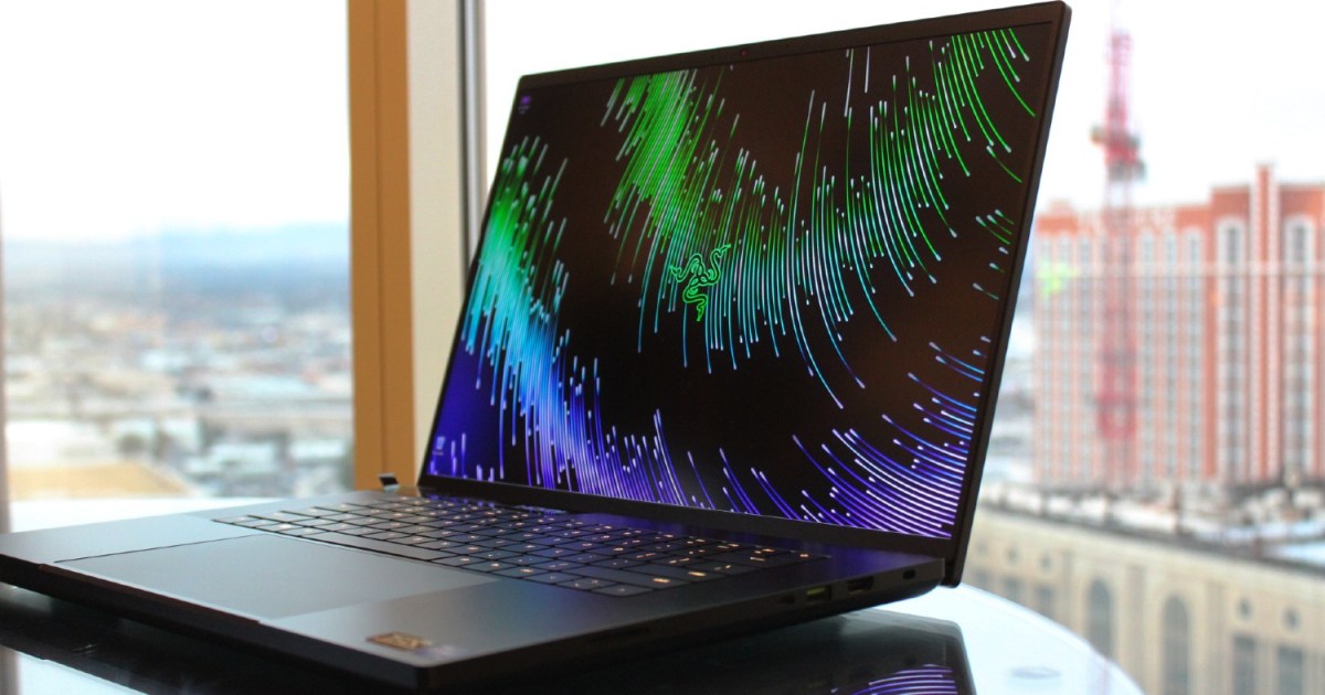 This Razer gaming laptop with an RTX 4090 is $400 off for a limited time