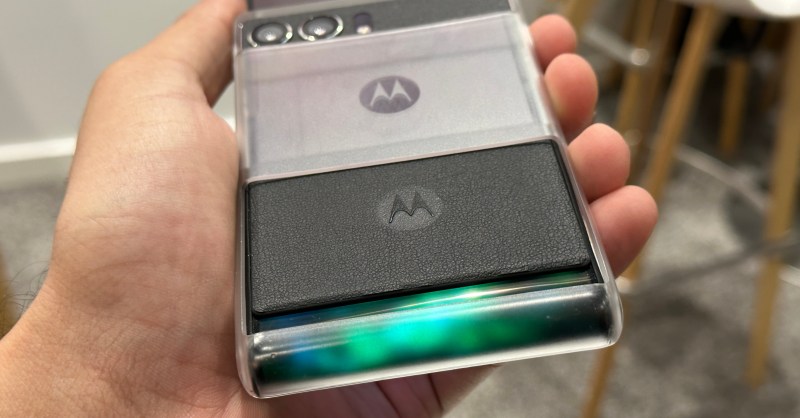 The Motorola Rizr shows why rollable phones are still a
terrible idea