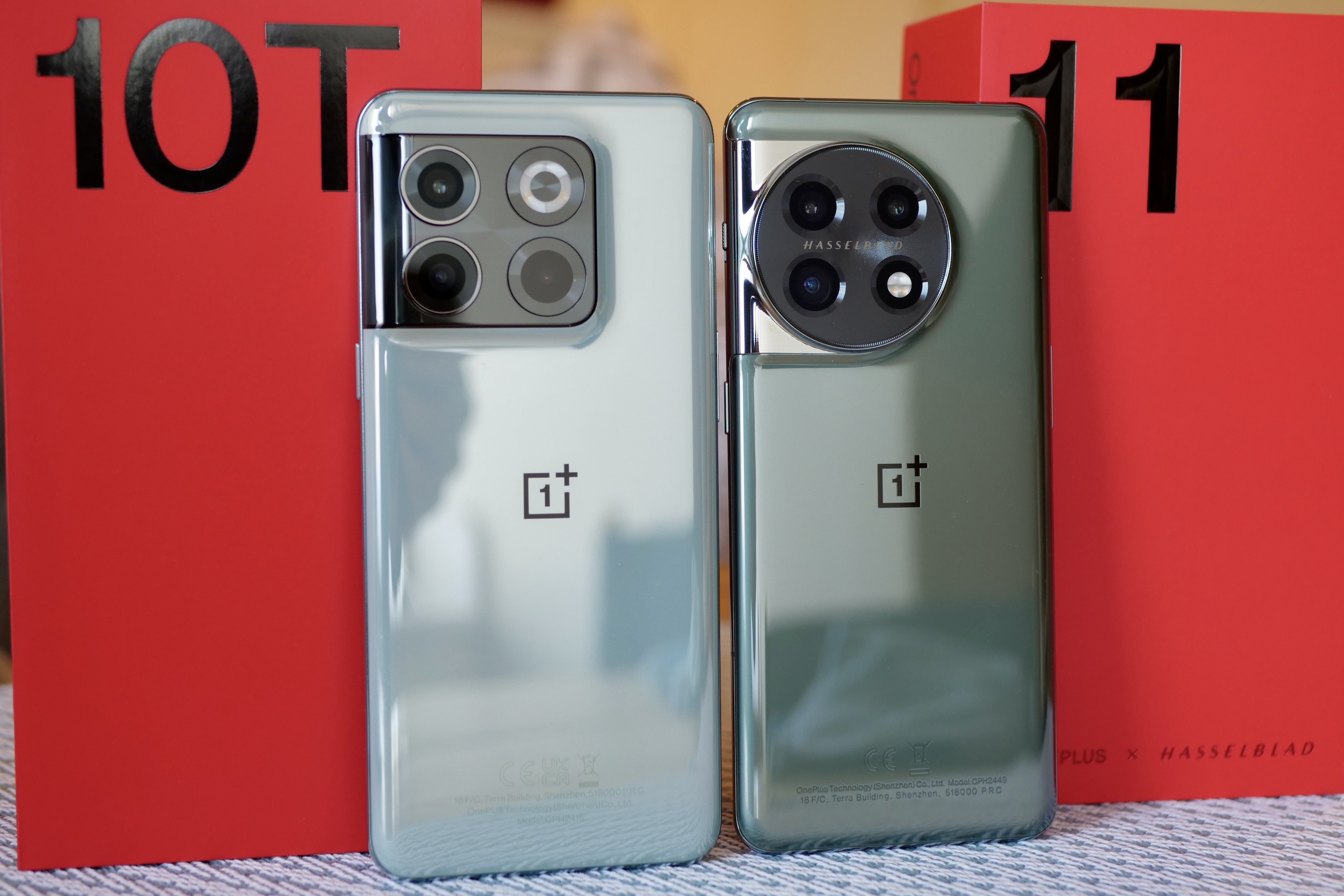 OnePlus 11 vs. OnePlus 10T: only one is worth your money