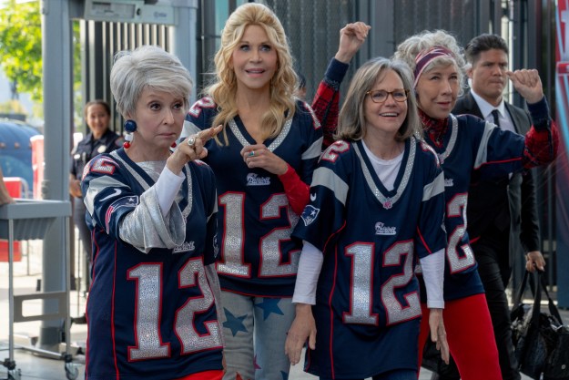 Rita Moreno, Jane Fonda, Sally Field, and Lily Tomlin all stand near metal detectors in 80 for Brady.