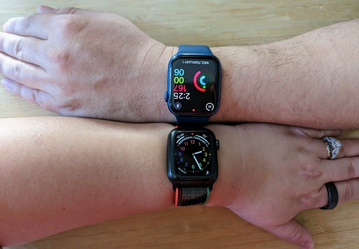 Apple Watch Series 5 40mm compared to Apple Watch Series 7 45mm on the wrist