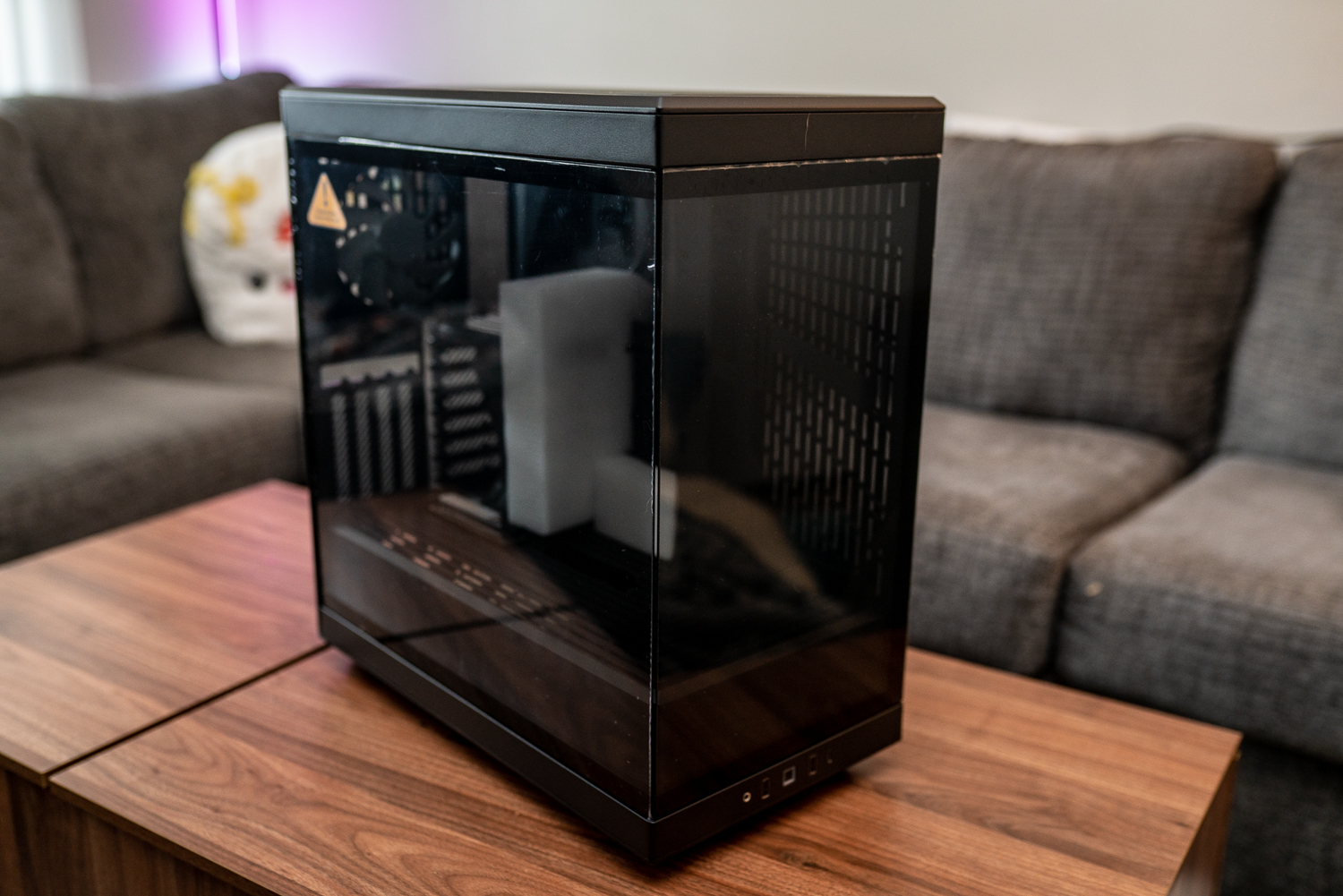 The HYTE Y40 Mid Tower PC Case Review You NEED to Watch Before