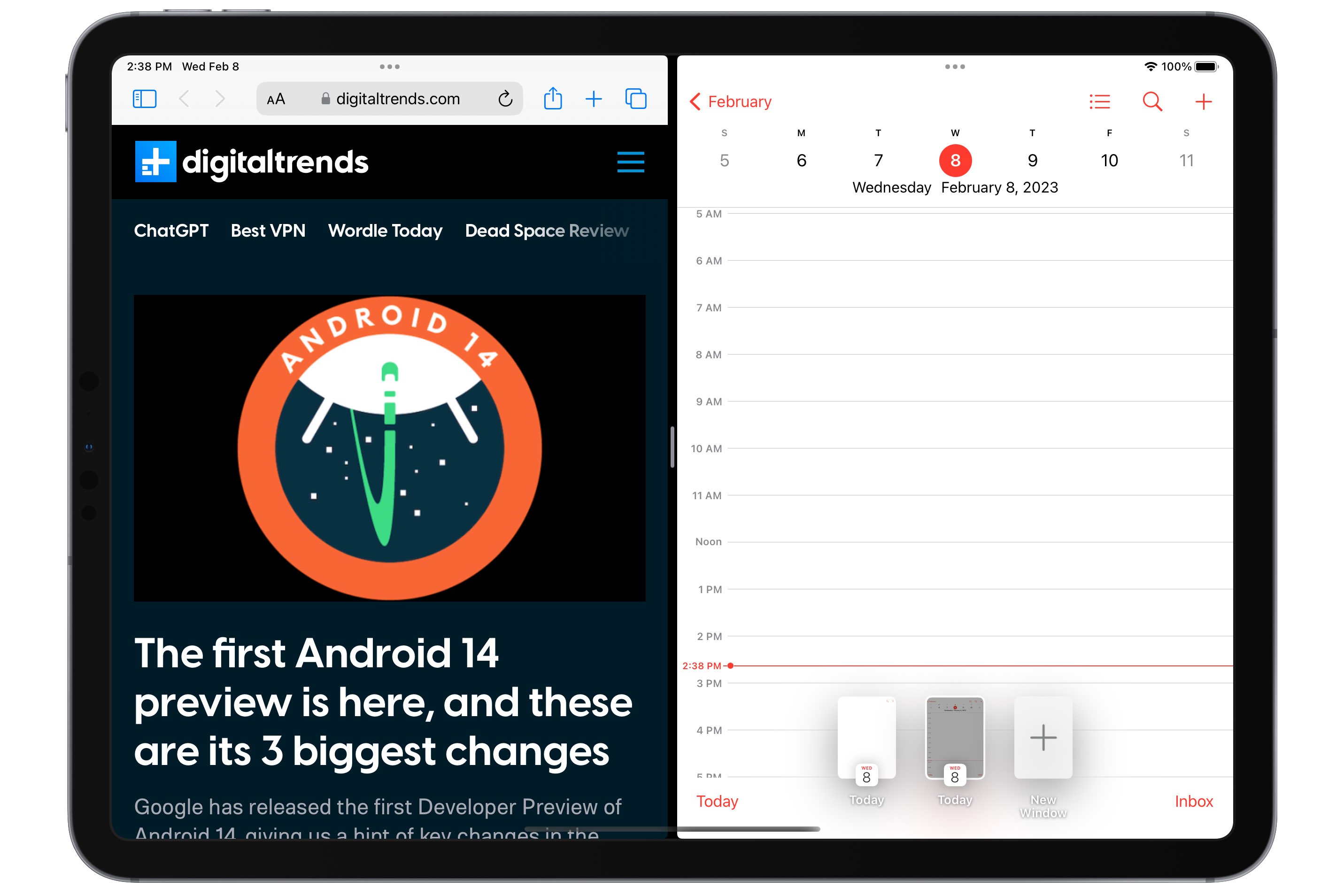 Safari e Calendário abertos em Split View em um iPad.