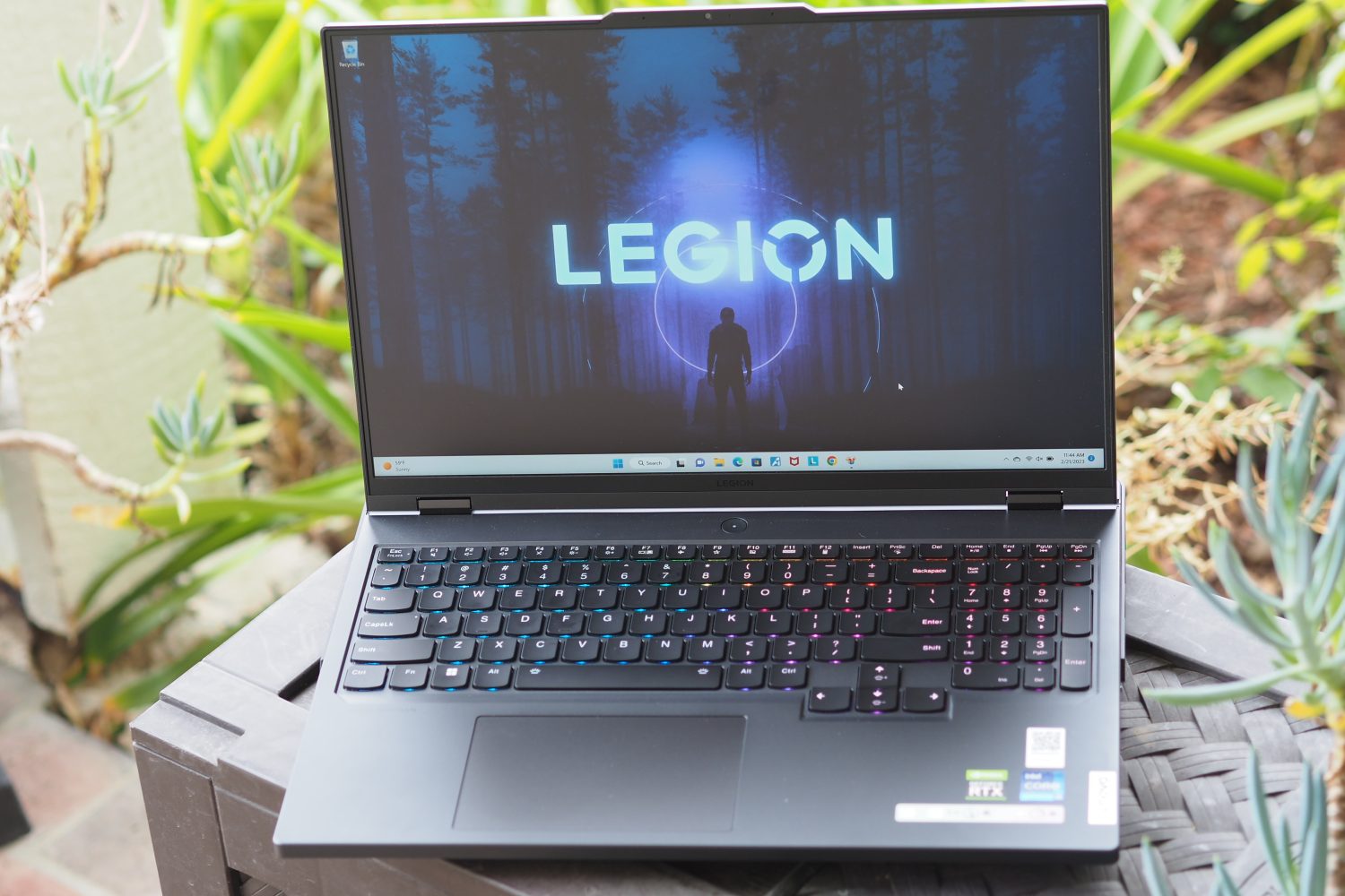 Lenovo knocked $600 off this gaming laptop with an RTX 4090 - Vimarsana News