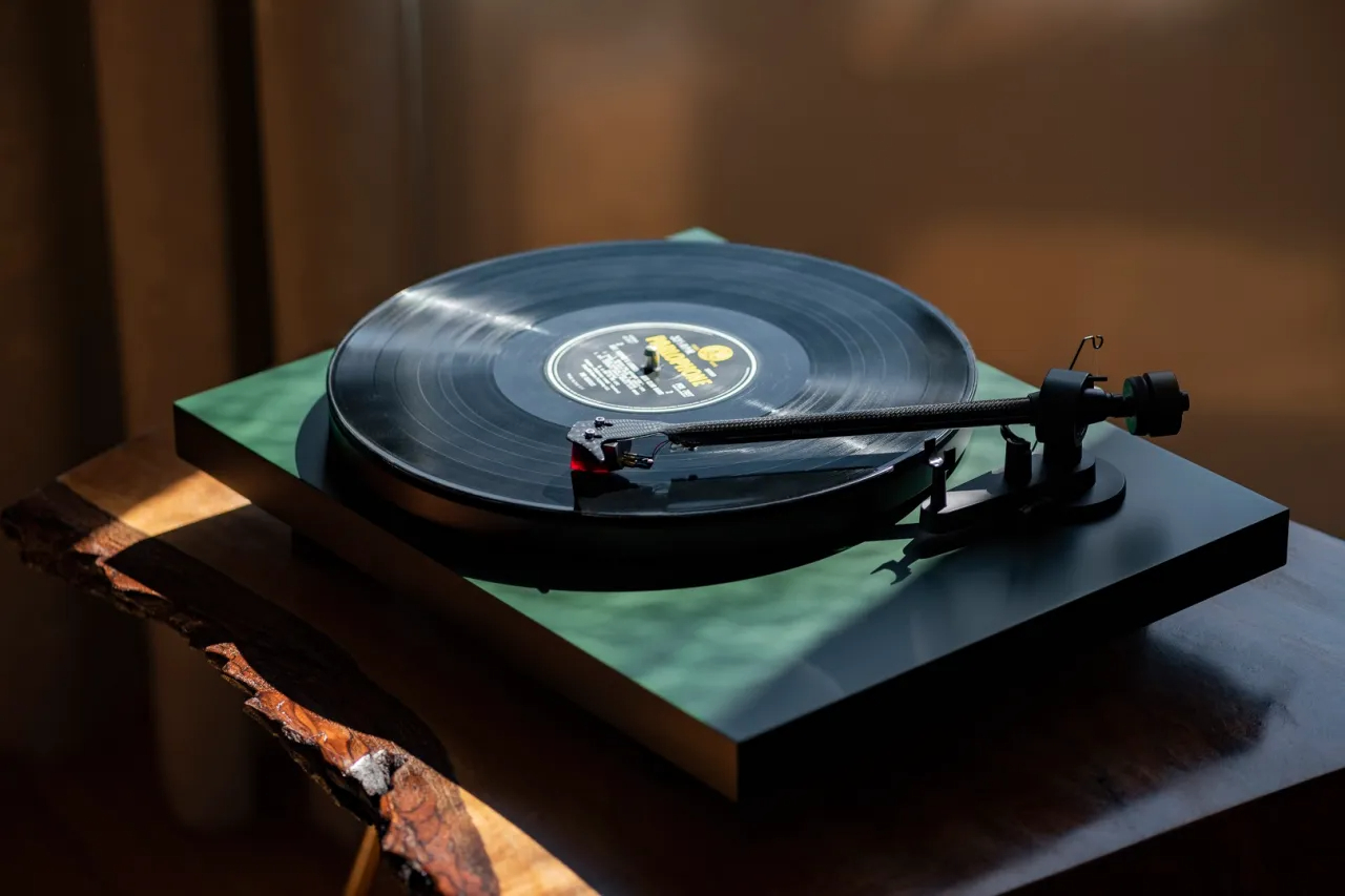The Pro-Ject Debut Carbon Evo turntable. 