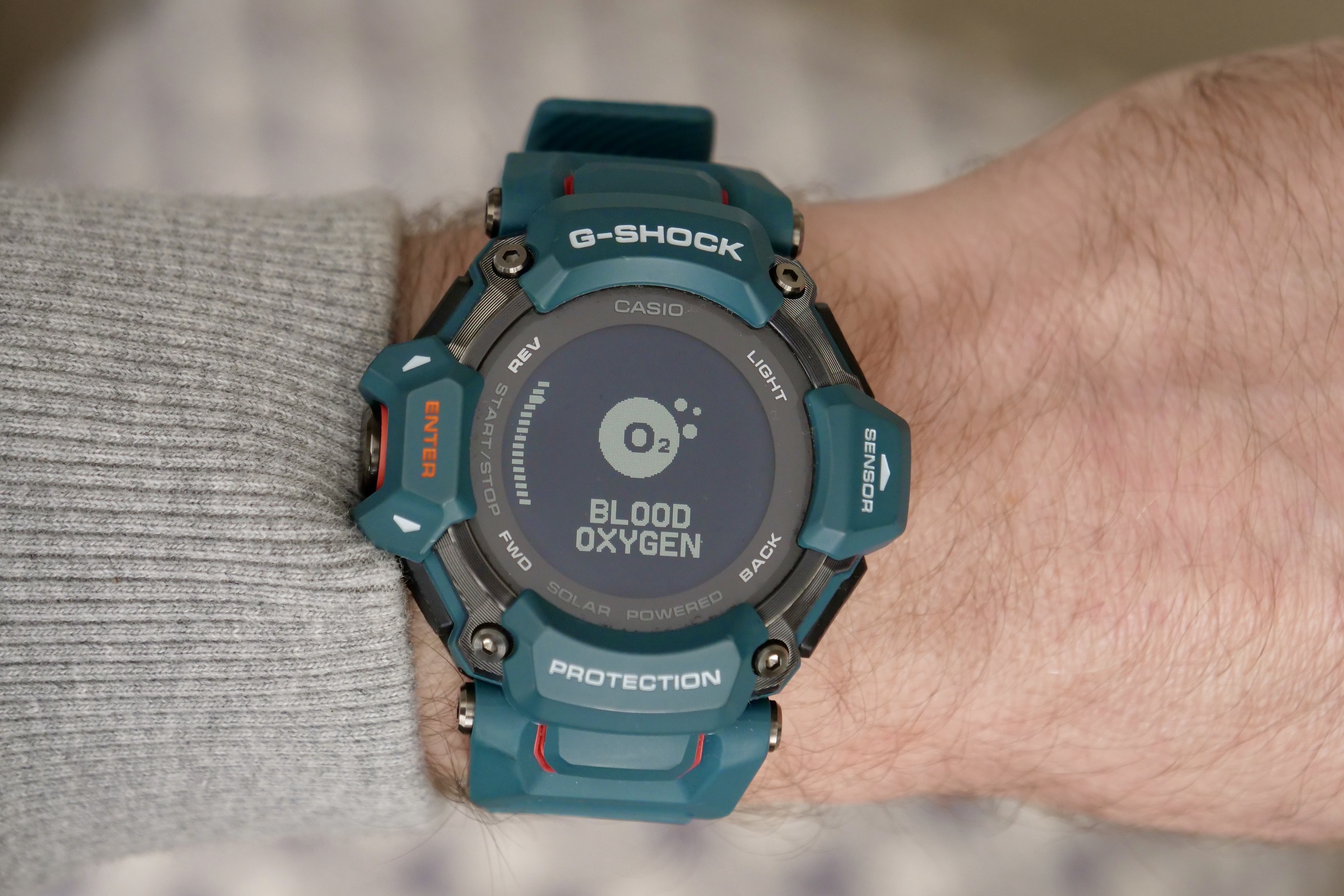 The G-Shock GBD-H2000 can measure blood oxygen levels.