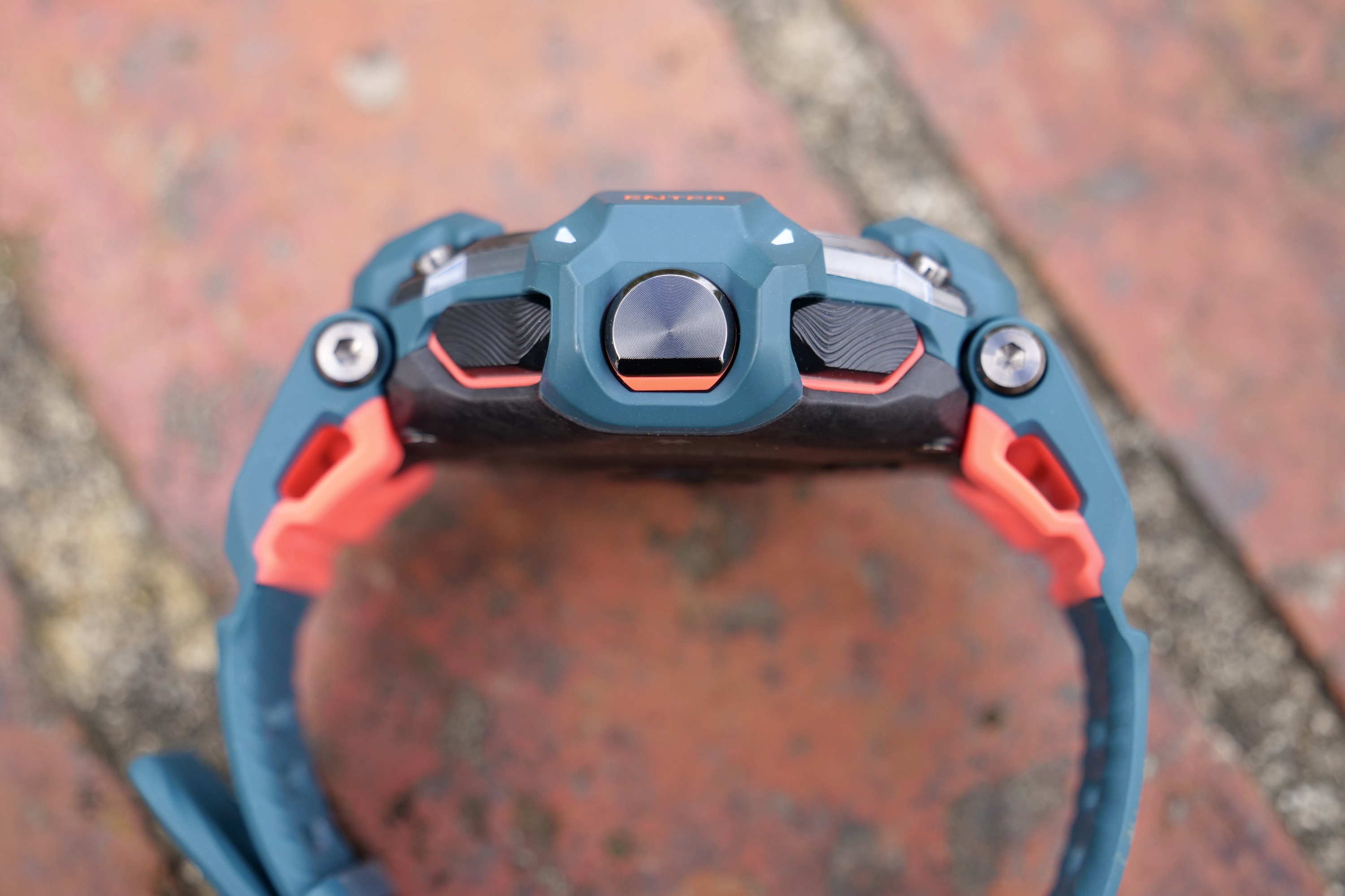 The side of the G-Shock GBD-H2000.