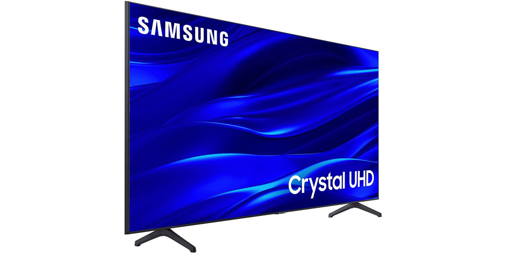 85-дюймовый телевизор Samsung TU690T под боковым углом с синим экраном.