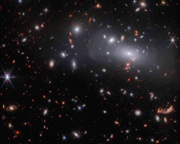 The massive galaxy cluster RX J2129.