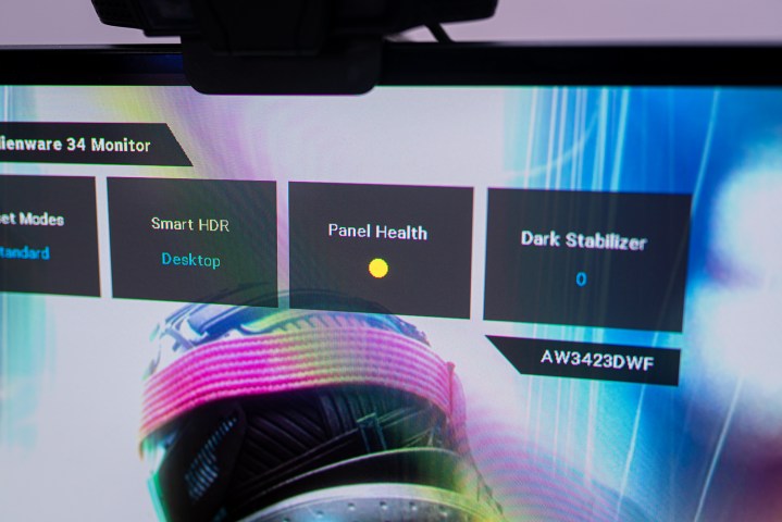Panel health icon on the Alienware 34 QD-OLED.