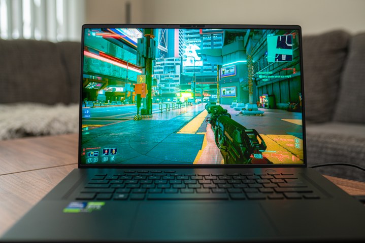 Cyberpunk 2077 en el Asus ROG Zephyrus M16.