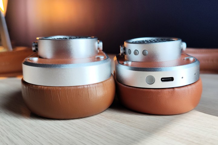 M&D MH40 Wireless 2023 side by side with 2019 model, showing difference in earcushion thickness.