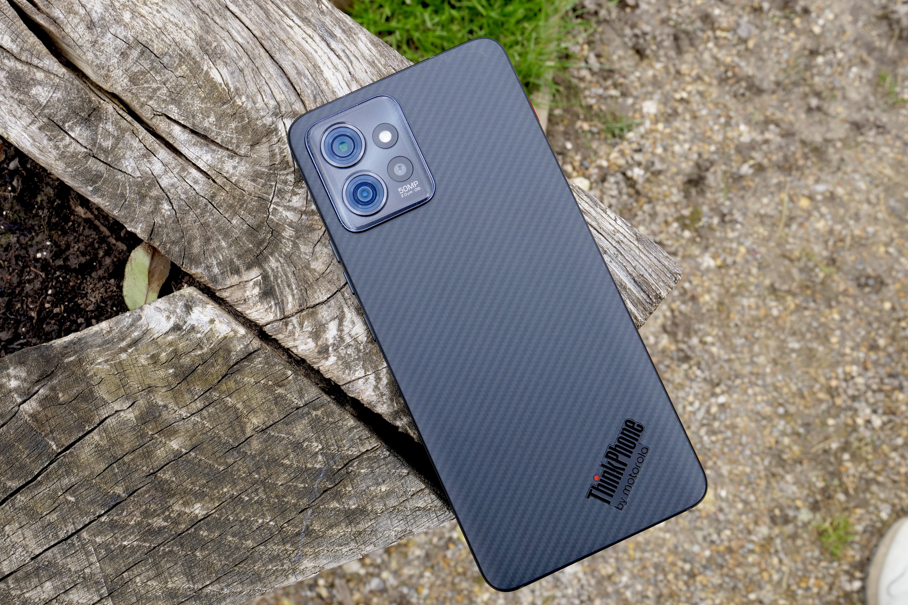 Motorola ThinkPhone review: all business, no fun, no sale - Vimarsana News