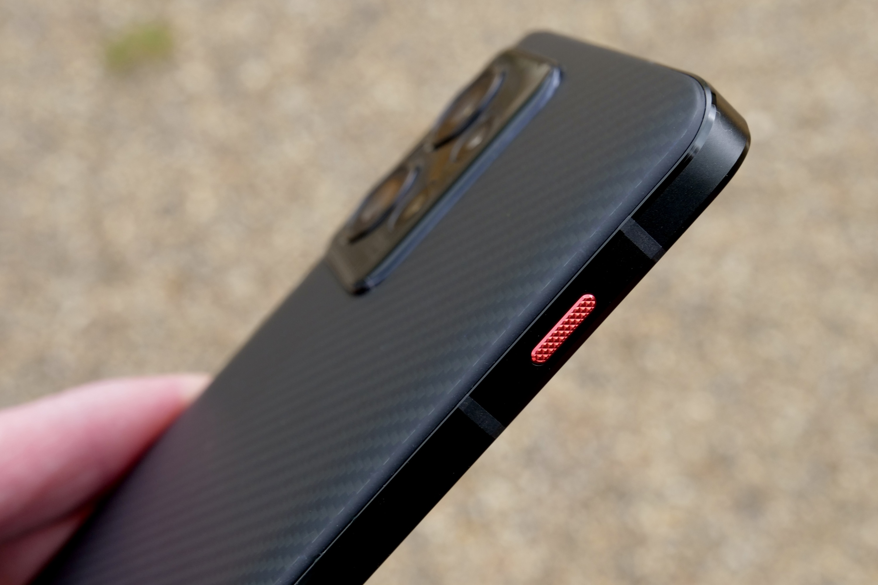 Red Button Rt5 Motorola ThinkPhone review: all business, no fun, no sale | Digital Trends