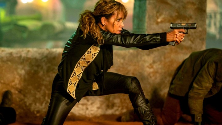 Sofia (Halle Berry) in combat in John Wick: Chapter 3 - Parabellum