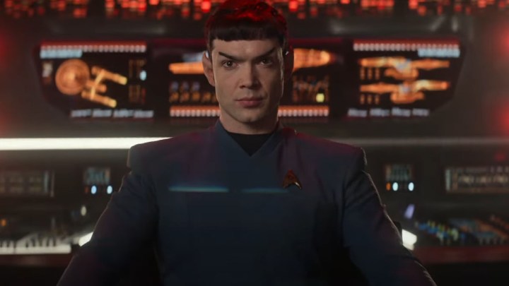 Ethan Peck como Spock em Star Trek: Strange New Worlds.