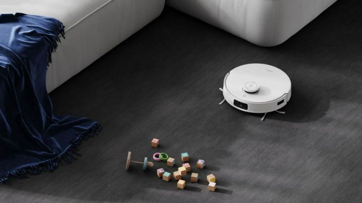 The Deebot T10 Omni cleaning on carpet.