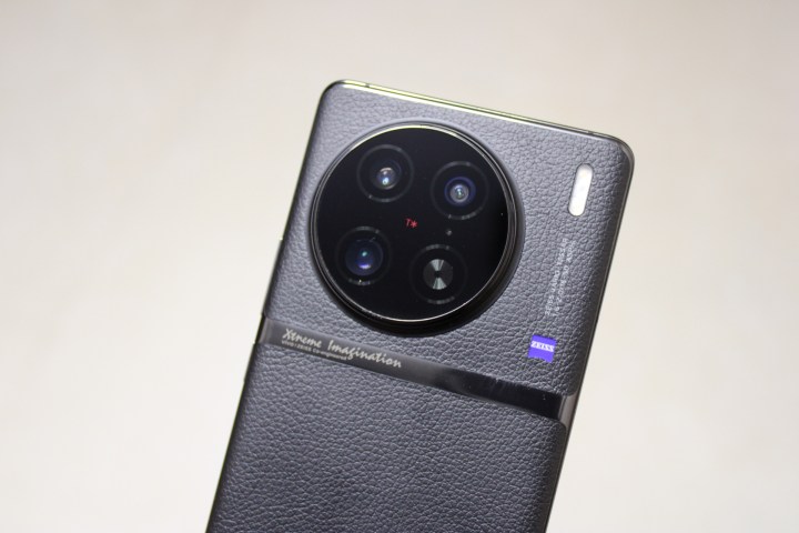 Módulo de câmera Vivo X90 Pro.