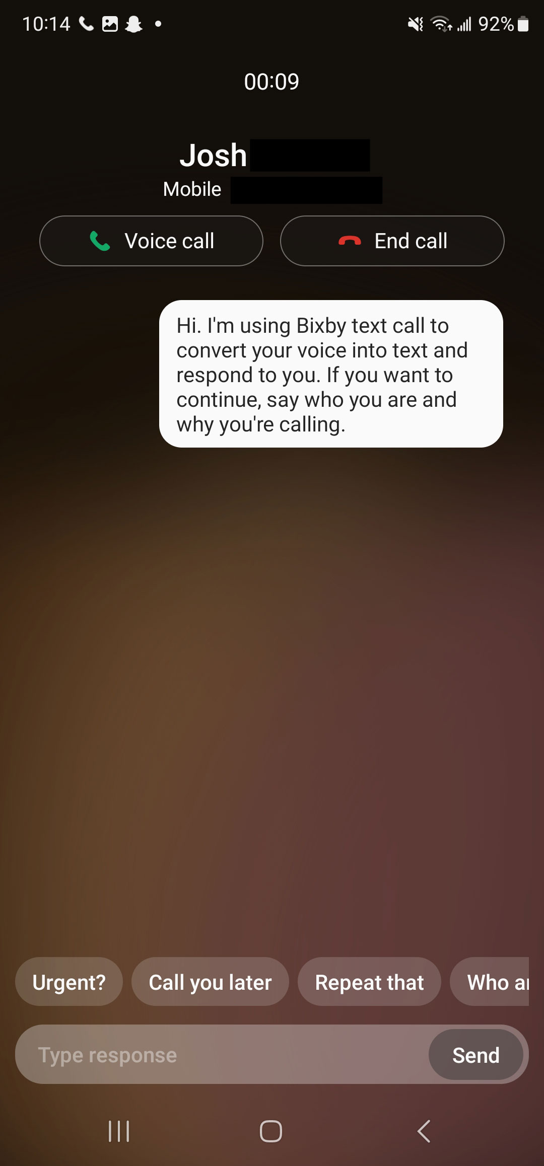 Скриншот, на котором Биксби отвечает на звонок с помощью функции текстового вызова.