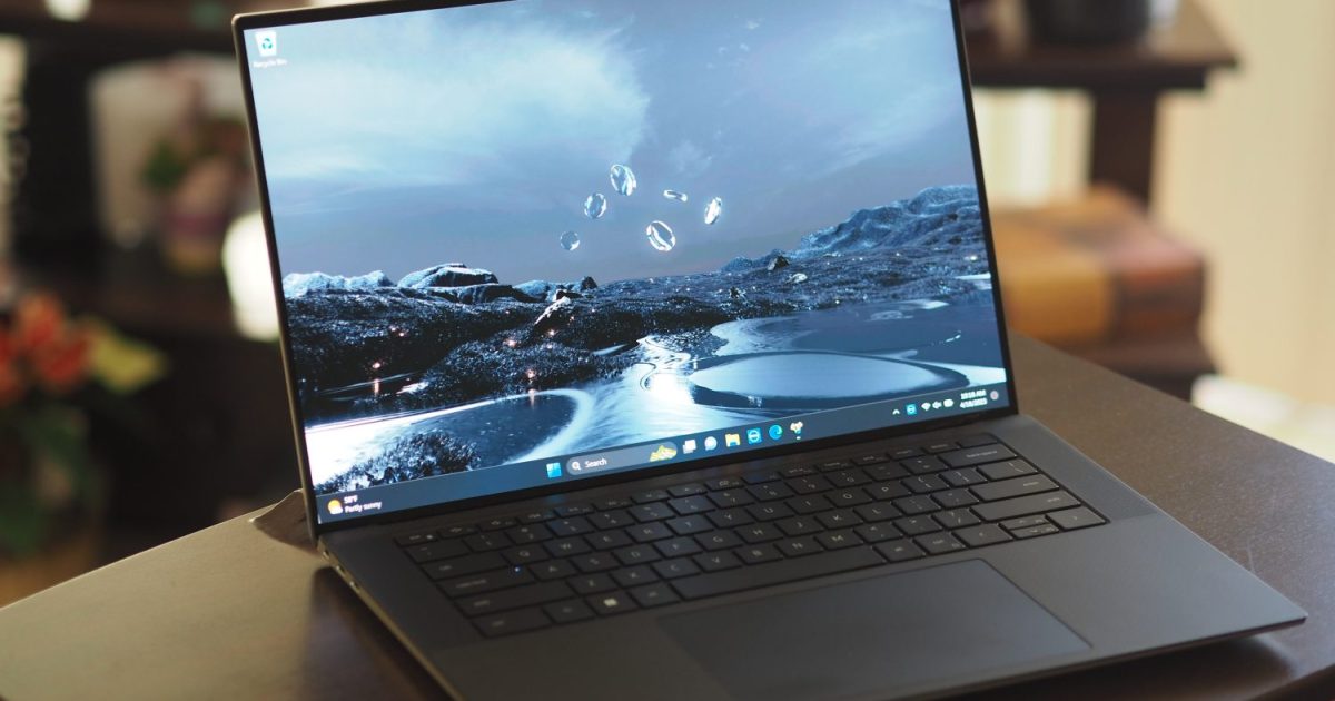 Dell XPS 15 laptop with an RTX 4060 is $500 off for a limited time