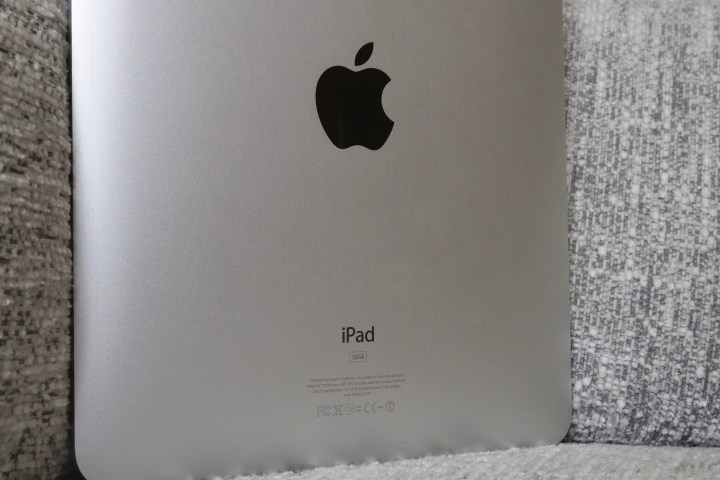 Il retro di un iPad originale.