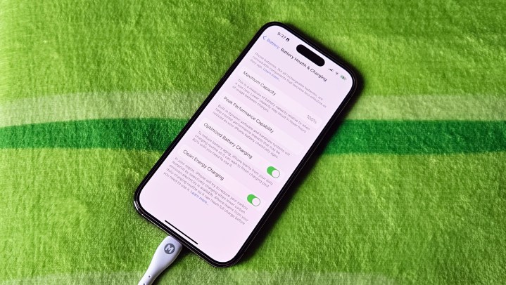 iPhone 14 Pro mostrando batería y salud