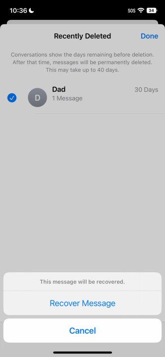 تصویری از منوی Recently Deleted Messages در iOS با گزینه بازیابی انتخاب شده است.
