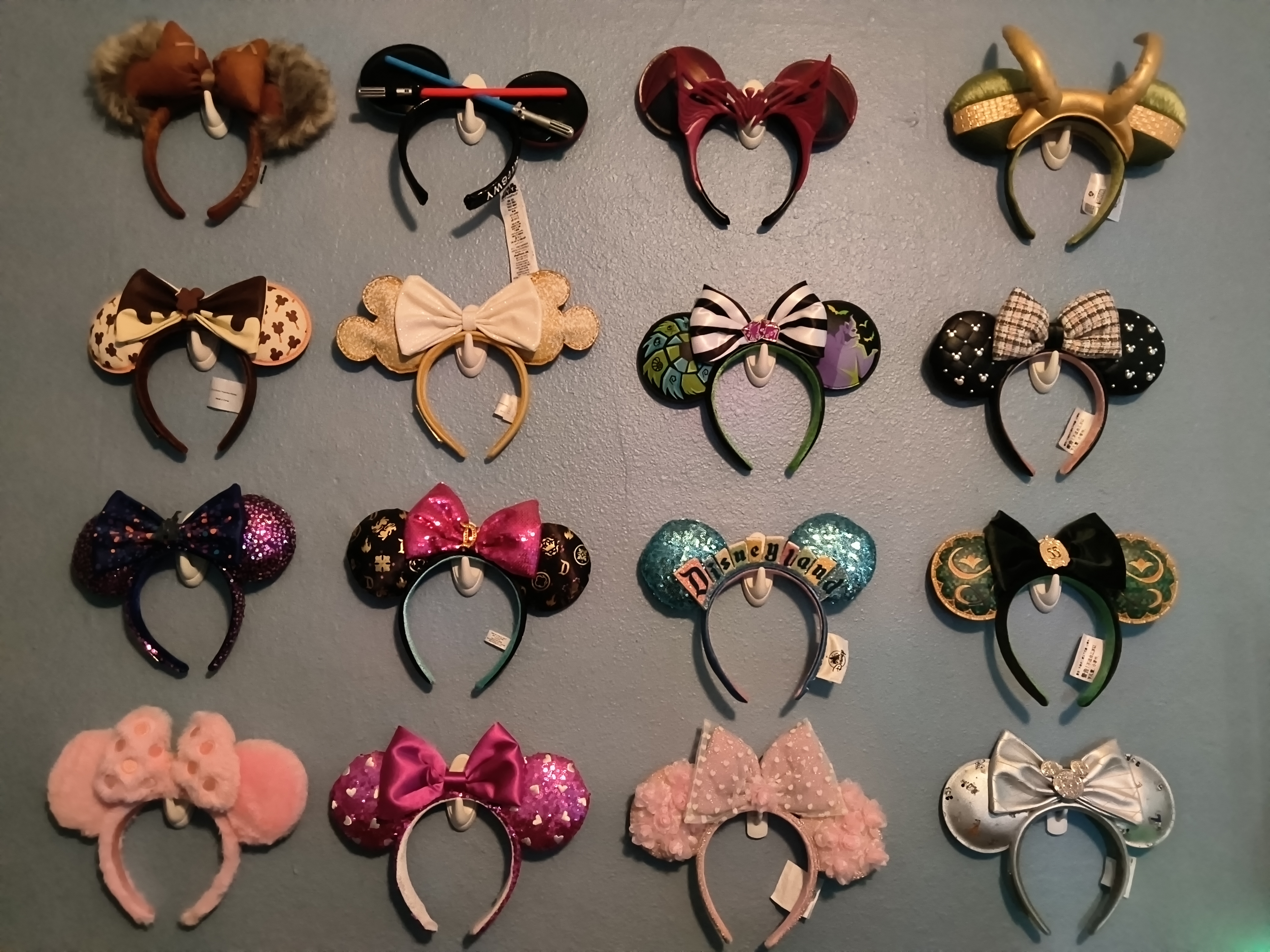 Disney Minnie Mouse ears on a wall taken with OnePlus Pad