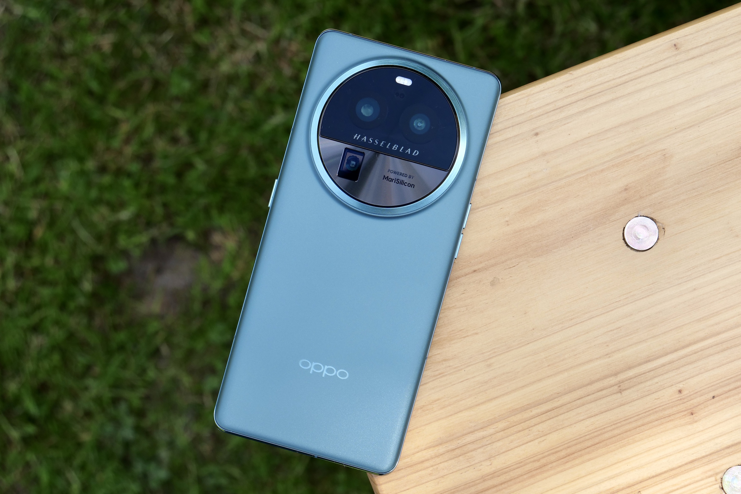 Oppo Says Its Find X6 Pro Phone Doesn't Have a Main Camera - CNET
