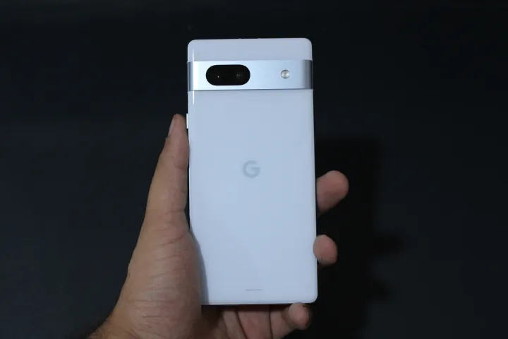 Pixel 7a parte posterior.