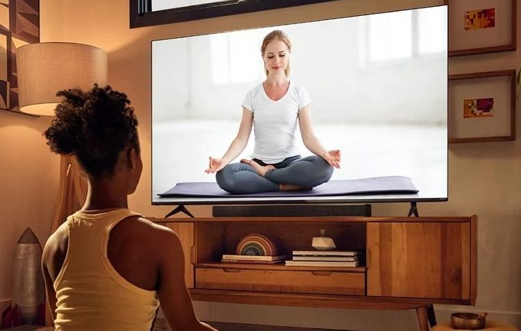Fizjoterapia 65" Telewizor Smart TV 4K QLED HDR Smart TV M65Q6-J09 z serii M6 może również pełnić funkcję trenera medytacji.