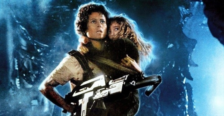 Ripley y Newt en un póster de "Aliens" (1986).