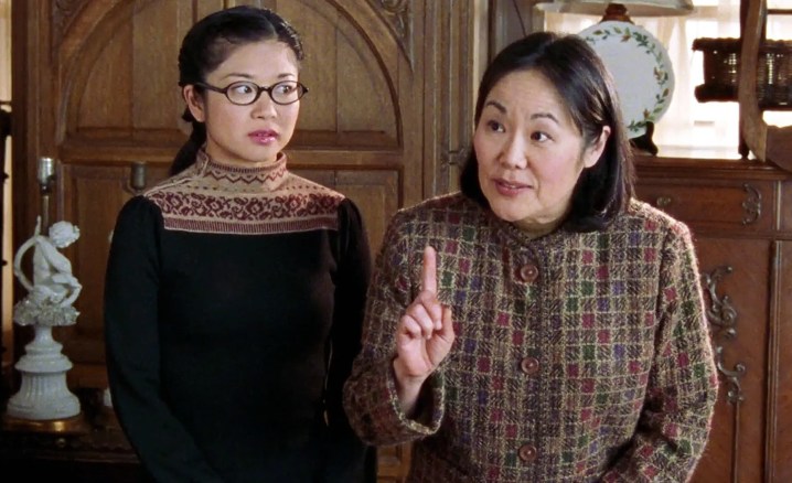 Mrs. Kim talks as Lane watches in Gilmore Girls.