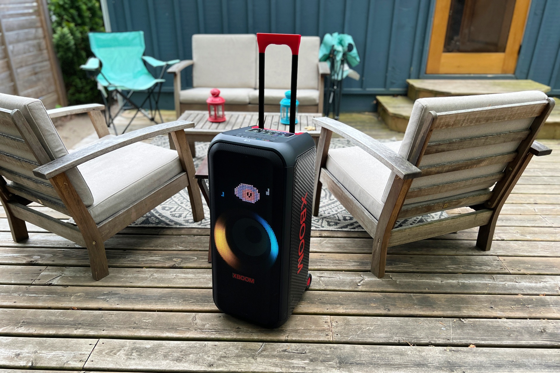 LG XBoom XL7 review: a thunderous party speaker on wheels