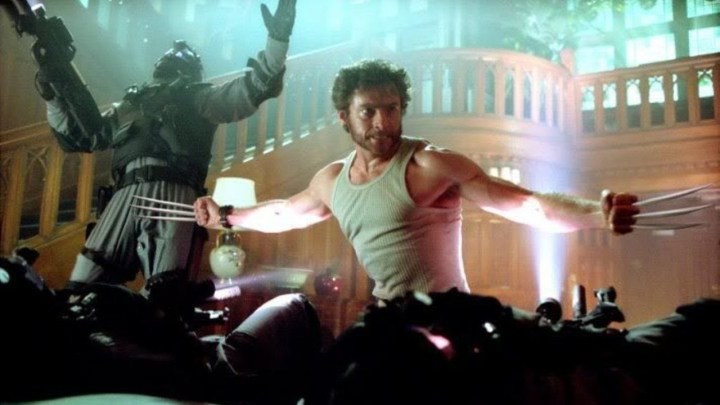 Wolverine attaque des soldats dans X2.